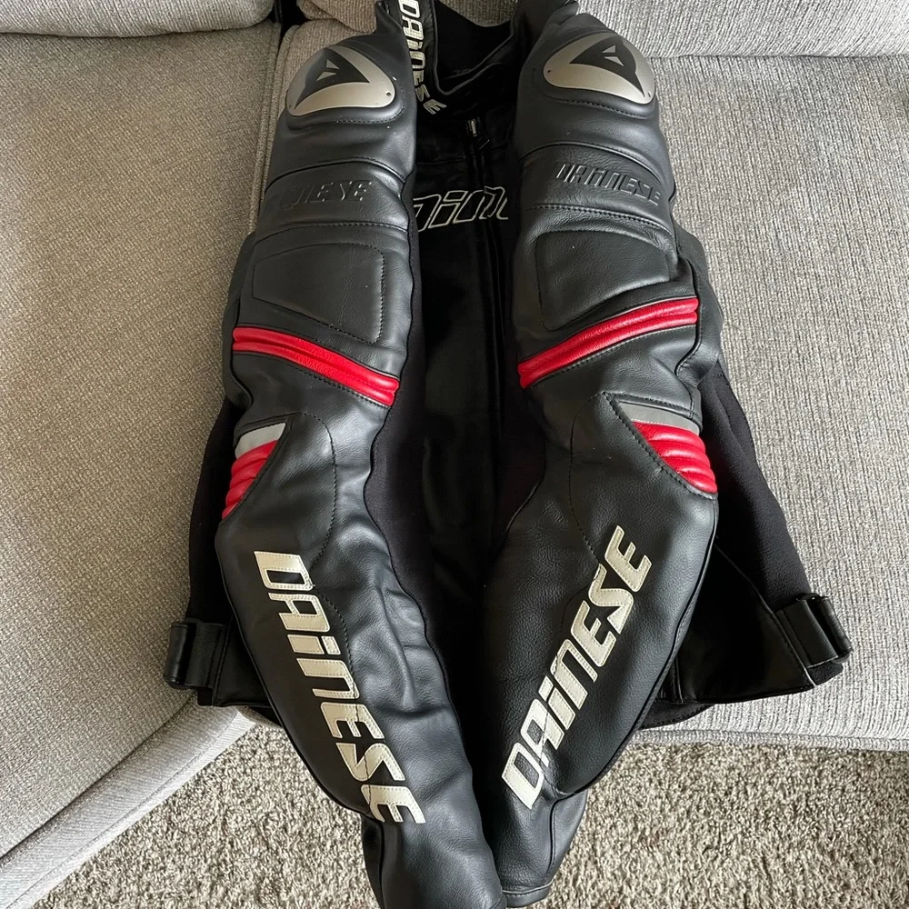 Dainese motorcycle jacket - Picture 5 of 9